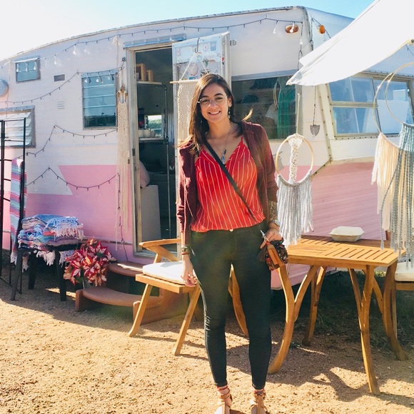 Meet your Posher, Andrea - Picture 1 of 1